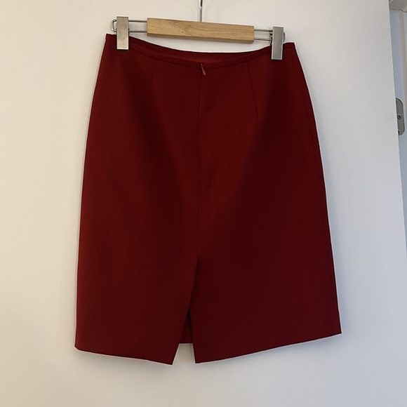 Vintage Tristan & Iseut red short skirt - Picture 2 of 7